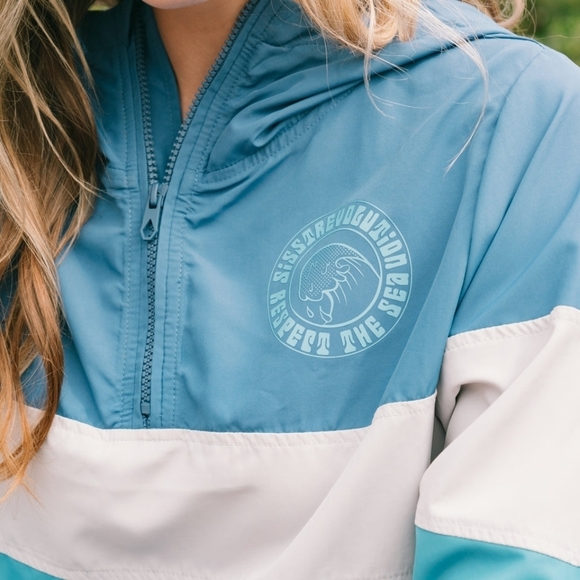 BEACHLY X SISSTREVOLUTION - THE PACIFIC PARADISE WINDBREAKER - Picture 3 of 5